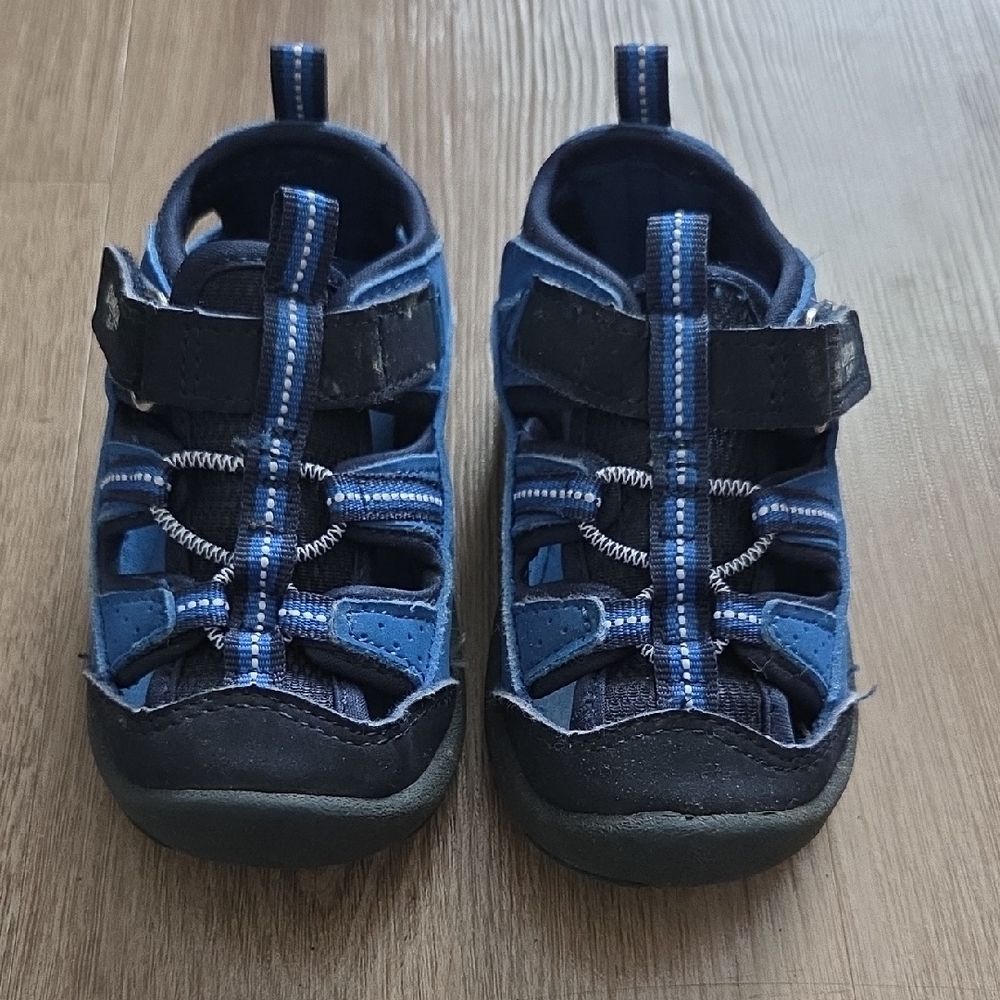 OshKosh B'gosh Navy and Black Kids Sandals